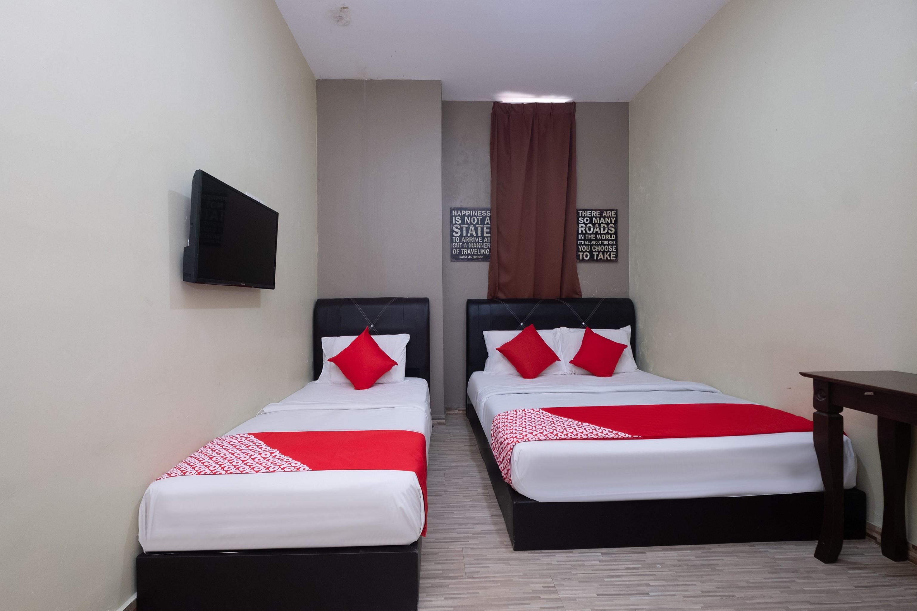 Oyo 89981 Nyamanya Hotel Kuantan Zewnętrze zdjęcie